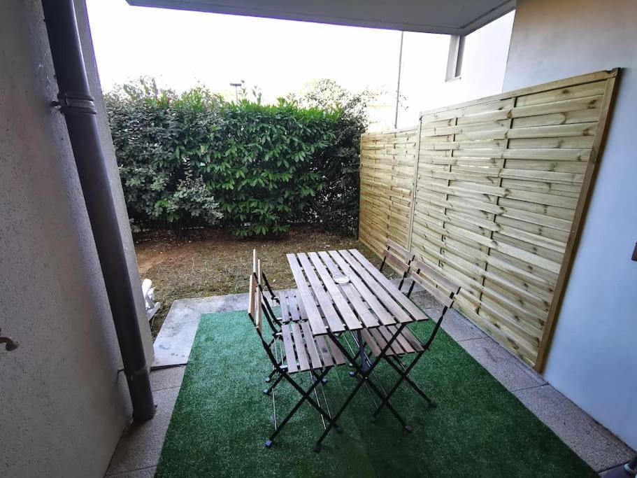 Grand Studio Lumineux Et Sa Terrasse Au Calme Tolosa Esterno foto